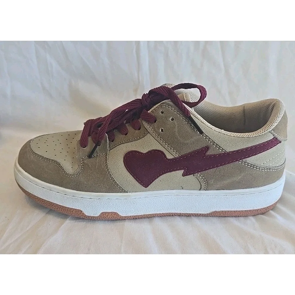 New Nibok Brown and Red Heart Shoes Sneakers  Unisex Women's‎ 11, Men's 9.5